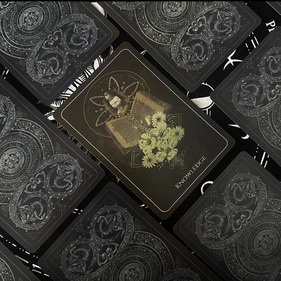 New & Sealed Talisman Oracle Cards - Picture 7 of 13